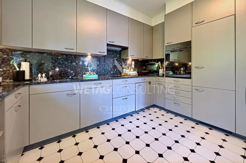 Villa élégante à vendre à Carona (5)