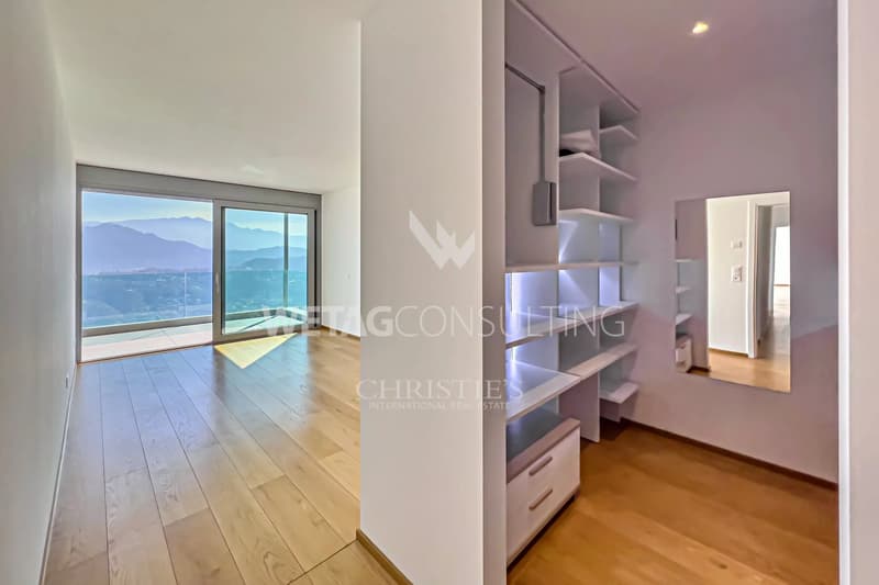 Prestigeträchtige Wohnung mit spektakulärem Blick auf den Luganersee in Vernate zu verkaufen (5)