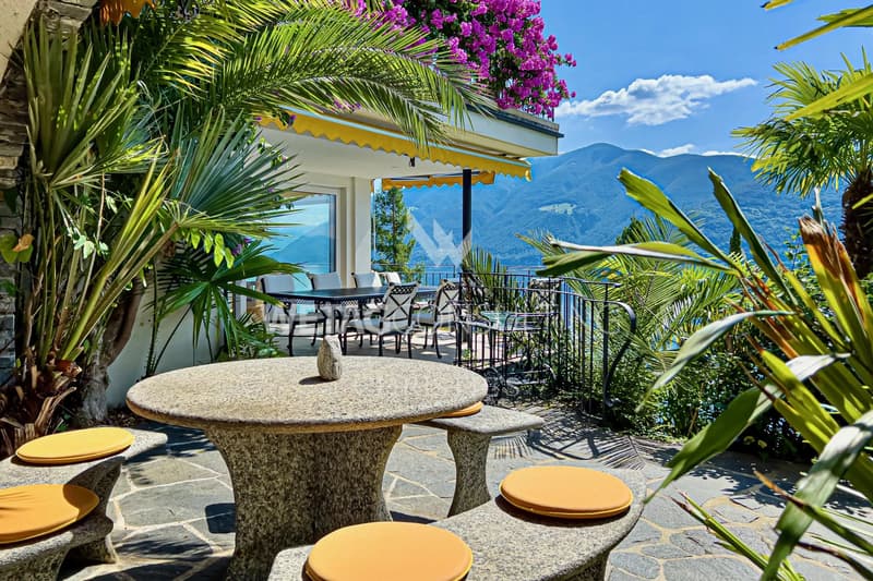 Villa con residenza secondaria in stile mediterraneo con vista panoramica sul Lago Maggiore a Brissago in vendita (10)