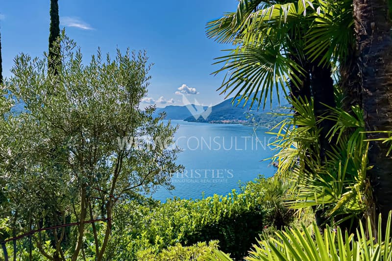 Villa con residenza secondaria in stile mediterraneo con vista panoramica sul Lago Maggiore a Brissago in vendita (12)