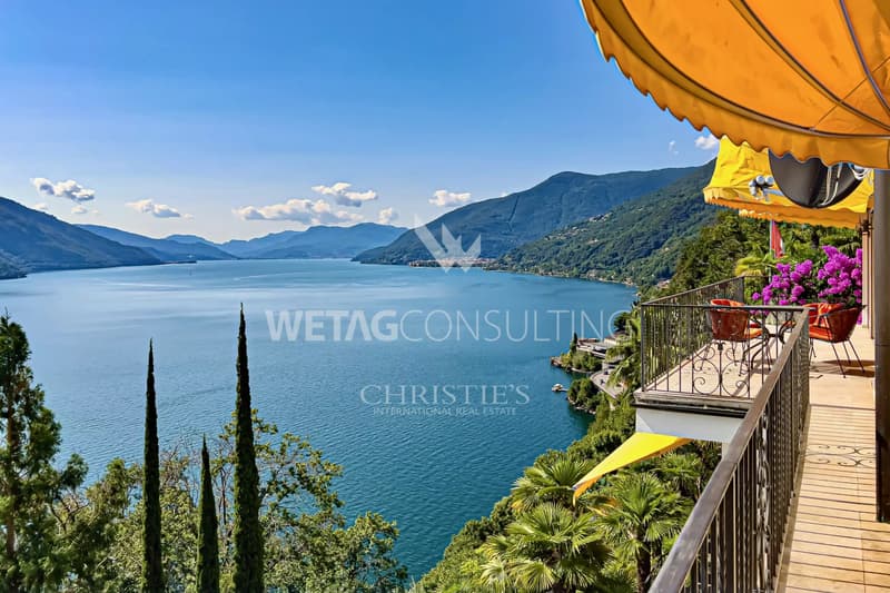 Villa con residenza secondaria in stile mediterraneo con vista panoramica sul Lago Maggiore a Brissago in vendita (13)