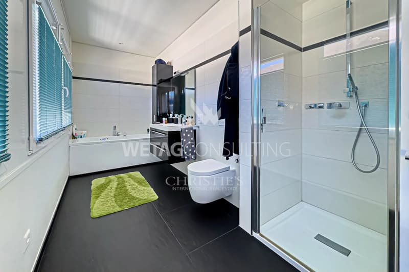 Modern penthouse apartment with lake view in central location in Locarno for sale (10)