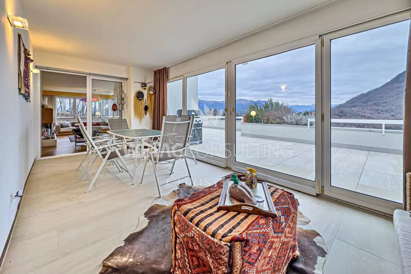 Appartement penthouse élégant avec vue sur le lac de Lugano à Lugano-Carona à vendre (7)