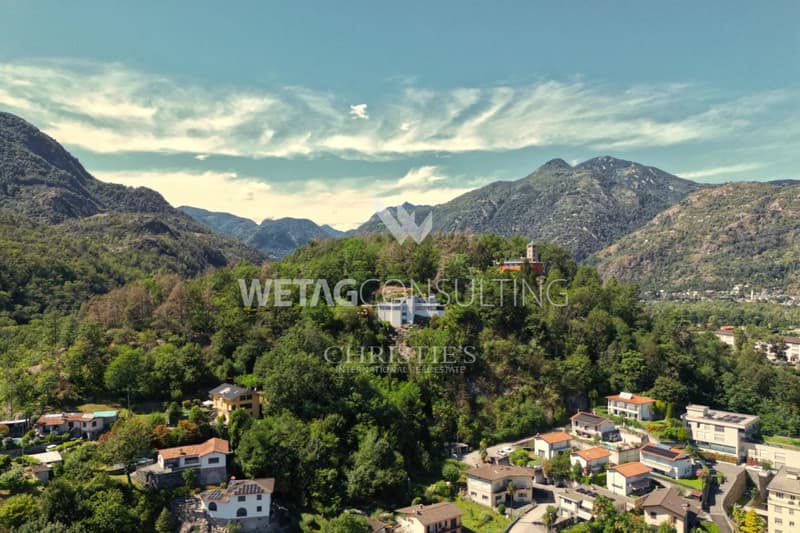 Losone: Belle villa à rénover en vente dans un environnement verdoyant (10)