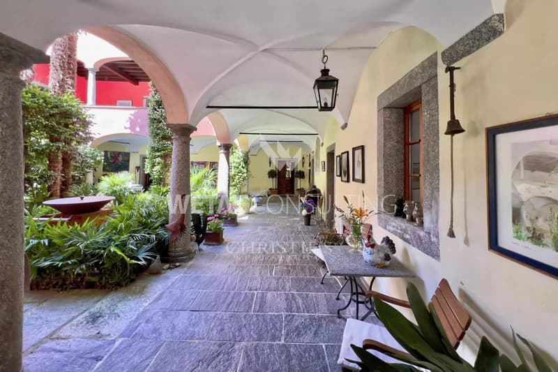 Lago Maggiore: Villa storica impressionante in vendita a Golino (3)
