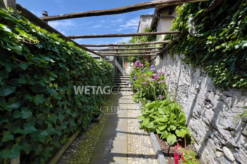 Lago Maggiore: Villa storica impressionante in vendita a Golino (12)