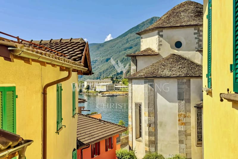 Elegante appartamento completamente ristrutturato in vendita nel cuore del centro storico di Brissago (2)