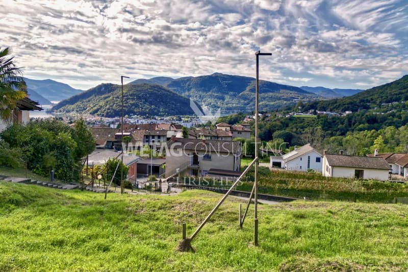 Lugano-Neggio: terreno edificabile di 1'137 m² con vista sul Lago di Lugano in vendita (2)