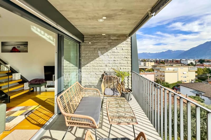 Appartamento duplex moderno con terrazza coperta, in una zona tranquilla, in vendita a Losone (11)