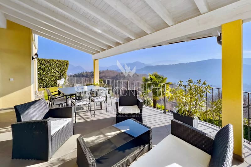 Lugano-Neggio : Villa élégante avec une vue imprenable sur le lac de Lugano ? idéale également en tant que résidence secondaire (11)