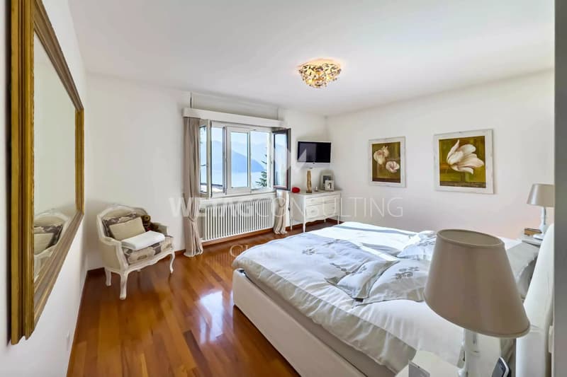 Lugano-Figino: Elegante Villa mit traumhafter Aussicht auf den Luganersee & Indoor-Pool zu verkaufen (5)