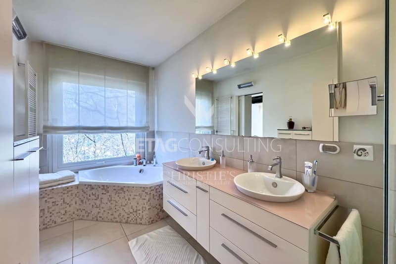 Lugano-Figino: Elegante Villa mit traumhafter Aussicht auf den Luganersee & Indoor-Pool zu verkaufen (10)