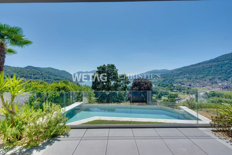 Lugano-Muzzano: spacious villa with pool & lake view for sale (2)