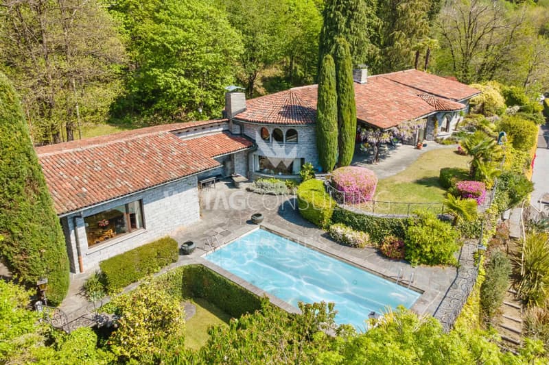 Villa mediterranea da ristrutturare in posizione ideale con vista lago a 180 gradi a Ronco sopra Ascona in vendita (6)
