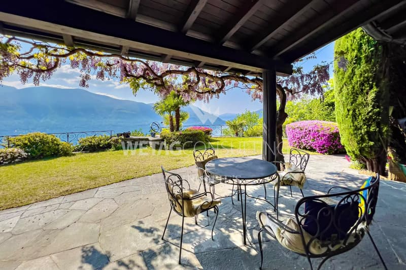 Villa mediterranea da ristrutturare in posizione ideale con vista lago a 180 gradi a Ronco sopra Ascona in vendita (3)