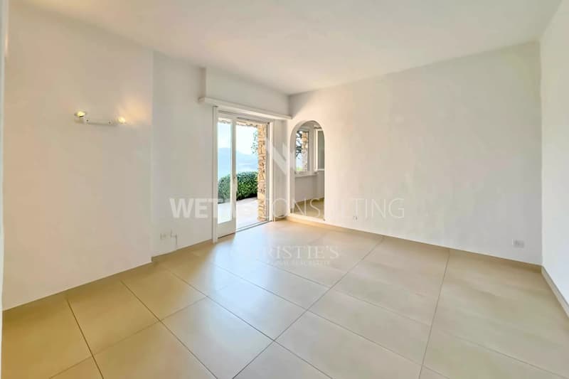 Villa élégante à Lugano-Neggio avec vue dégagée sur le lac de Lugano, idéale également en tant que résidence secondaire (6)