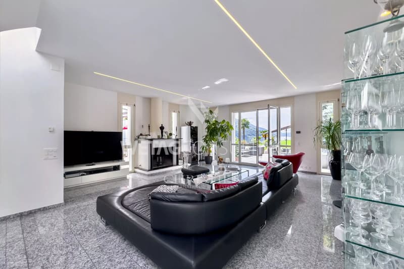 Lugano-Agno: Villa elegante con piscina infinity panoramica, sauna &amp; vista ampia sul lago di Lugano in vendita (3)