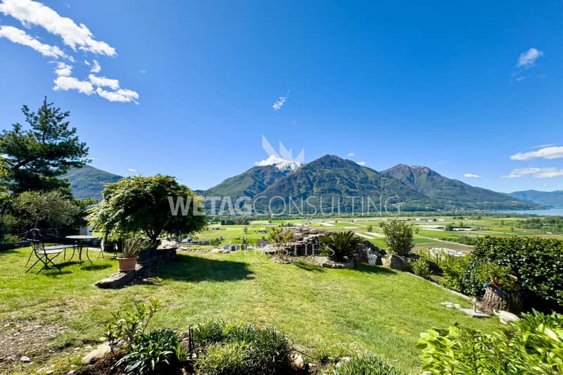 Riazzino?Lavertezzo: Villa mediterranea con grande giardino e piscina esterna in vendita (8)
