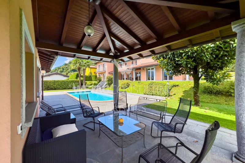 Zu verkaufen in Lugano-Manno elegante Villa mit Pool, grossem Garten & Dependance, auch ideal als Zweitwohnsitz (12)