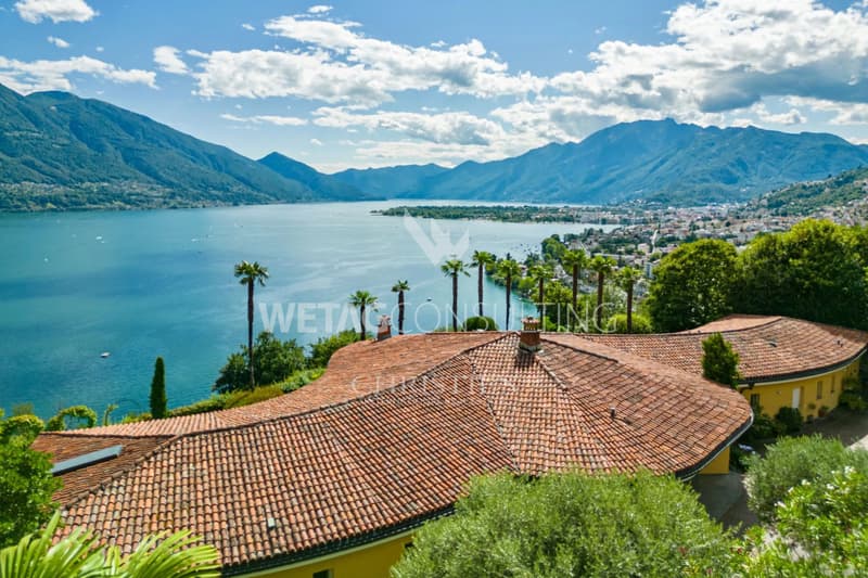 Villa mediterranea con vista spettacolare sul Lago Maggiore, ideale anche come residenza di vacanza, in vendita a Minusio (2)