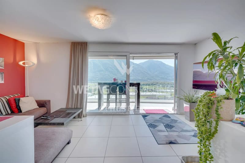 Modern and bright apartment with large terrace, ideal also as a second home, for sale in Gordola (2)