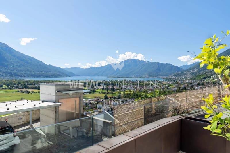 Modern and bright apartment with large terrace, ideal also as a second home, for sale in Gordola (1)