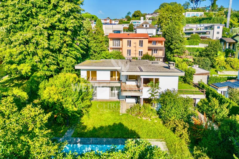 Lugano-Sorengo : Villa à rénover avec terrain à bâtir adjacent à vendre (1)