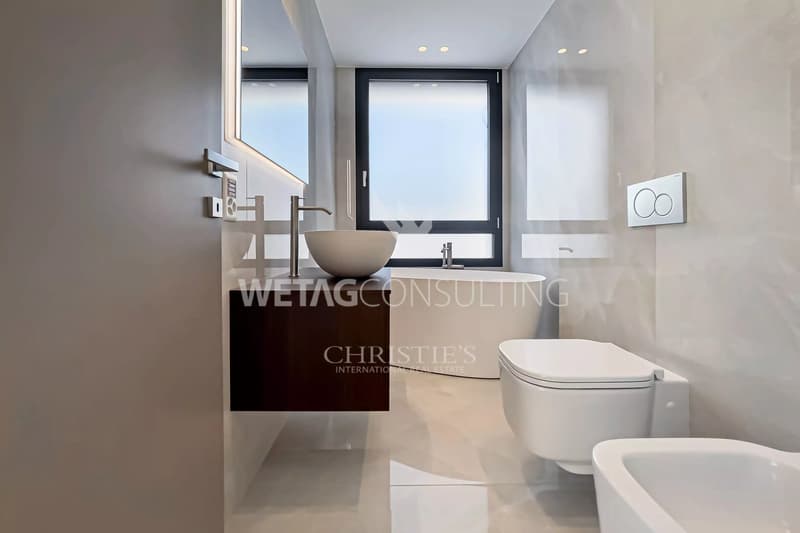 Appartamento penthouse duplex di lusso 5,5 locali con vista sul Lago Maggiore ad Ascona in vendita (8)