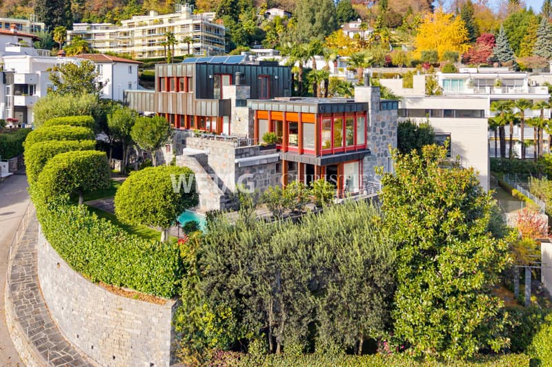 Villa esclusiva e contemporanea in posizione privilegiata con vista meravigliosa sul lago ad Ascona in vendita (2)