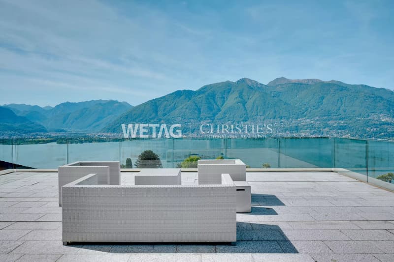 Exklusive Villa mit Panoramablick, grosszügigen Terrassen & Aussenpool im Gambarogno zu verkaufen (2)