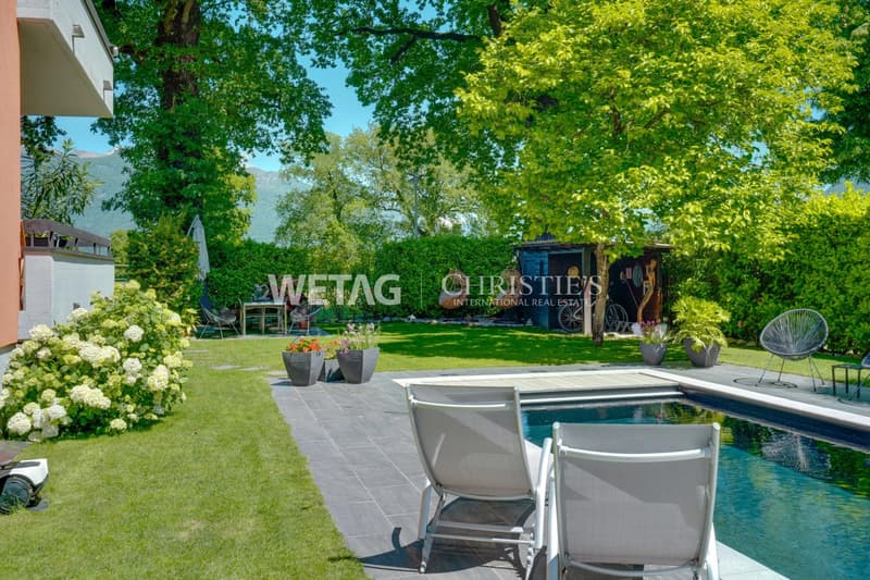 Elegante casa multifamiliare con piscina esterna in posizione strategica ad Ascona in vendita (13)
