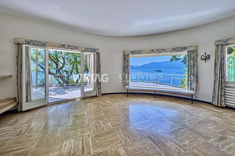 Villa da ristrutturare in posizione spettacolare con vista panoramica sul lago ad Ascona in vendita (3)