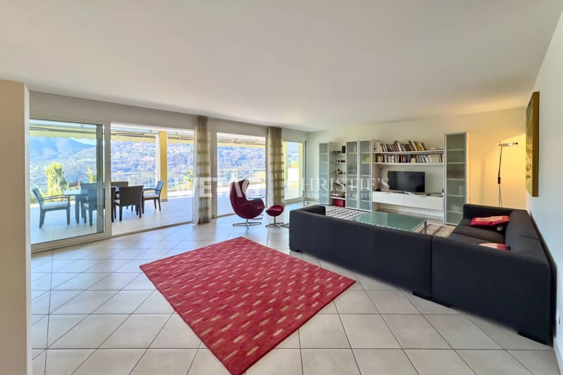 Montagnola: Appartamento con giardino privato & vista lago aperta in vendita, anche disponibile come seconda casa (3)