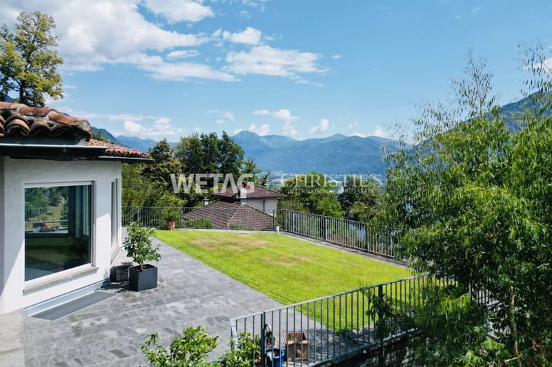 Villa affascinante in stile mediterraneo con giardino e vista lago a Minusio (12)