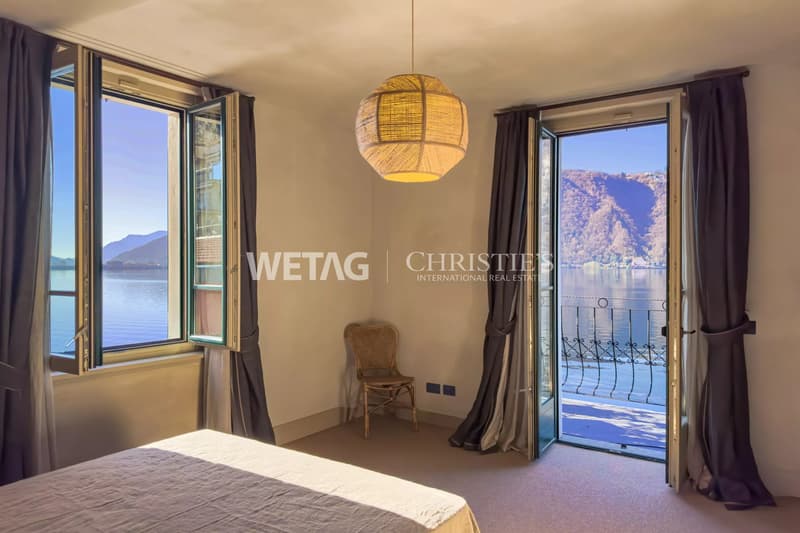 Prestigious villa for sale on the lake in Campione d'Italia, with private boat dock and two boat moorings (9)