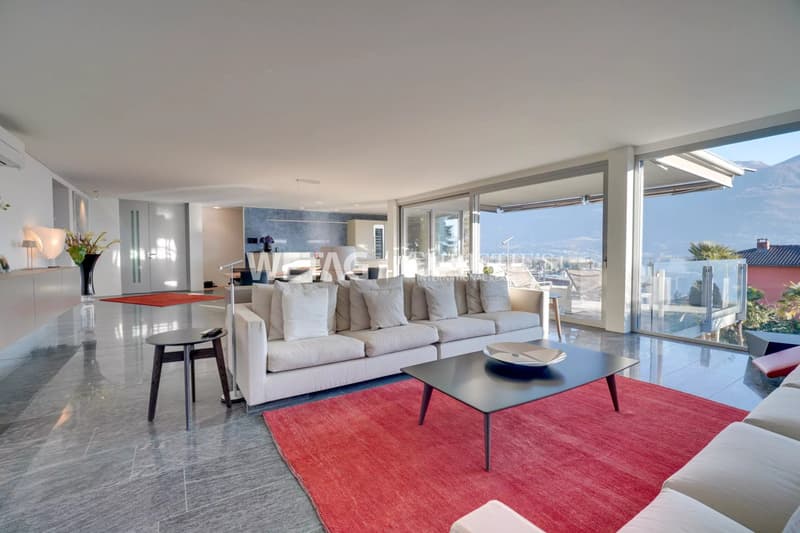 Appartamento duplex di lusso con giardino privato & vista mozzafiato in vendita ad Ascona (9)