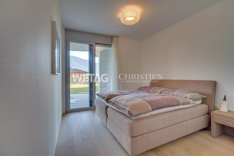 Appartamento duplex di lusso con giardino privato & vista mozzafiato in vendita ad Ascona (8)