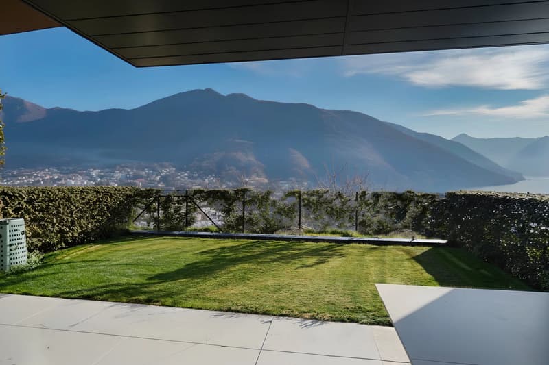 Appartamento duplex design con giardino privato & vista lago a Canobbio in vendita, anche ideale come seconda casa (11)