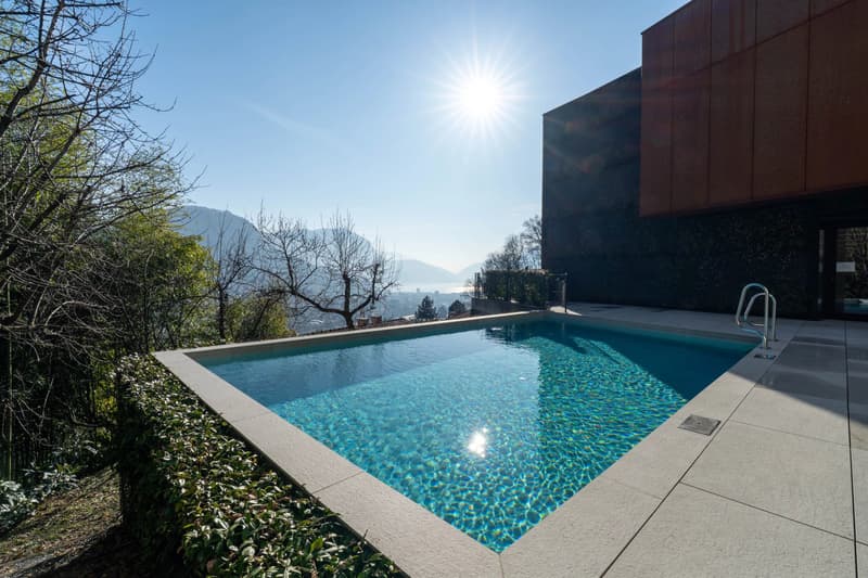 Appartamento duplex design con giardino privato & vista lago a Canobbio in vendita, anche ideale come seconda casa (1)