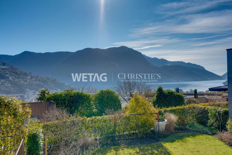 Moderne Duplexwohnung neueren Baujahrs mit grossem Privatgarten zum Verkauf in Lugano-Savosa (2)