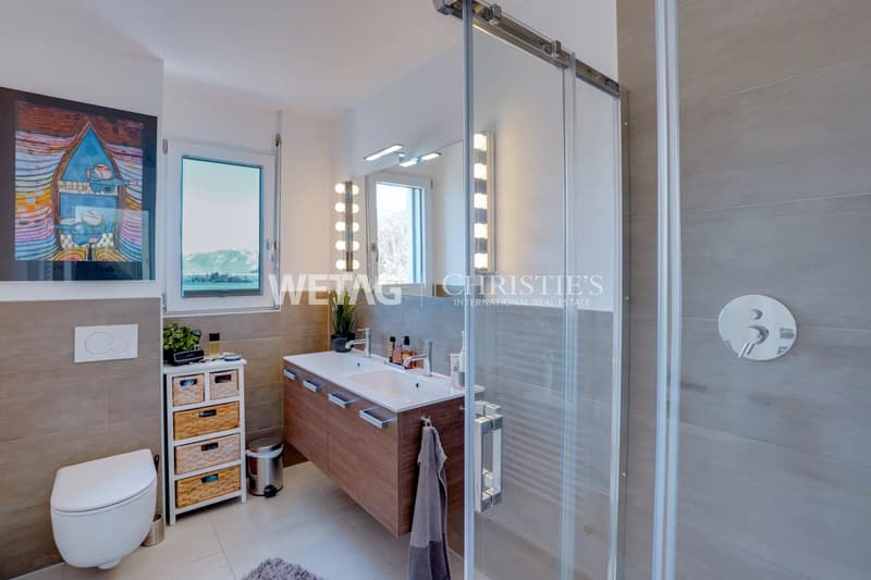Appartamento luminoso & moderno con grande terrazza e vista panoramica a Brissago in vendita (8)