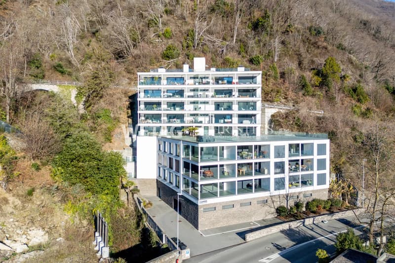Appartamento luminoso & moderno con grande terrazza e vista panoramica a Brissago in vendita (13)
