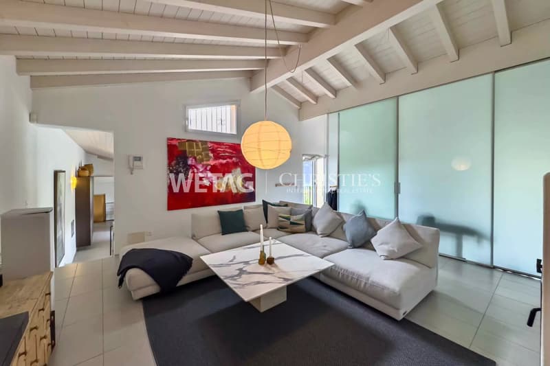 Elegante Villa in Lugano-Vaglio mit zwei Gästehäusern & Aussenpool zu verkaufen (3)