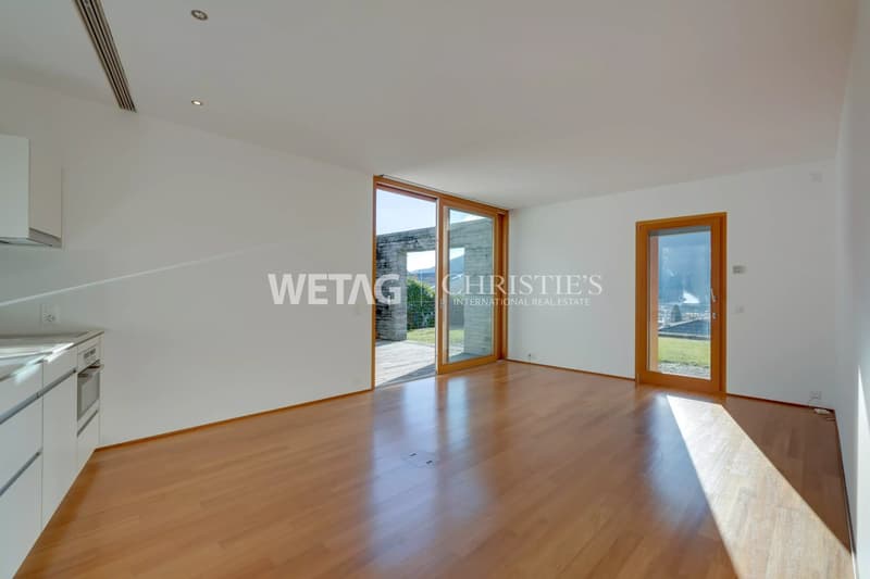Villa moderne avec terrasses spacieuses & jardin à vendre à Bironico (9)