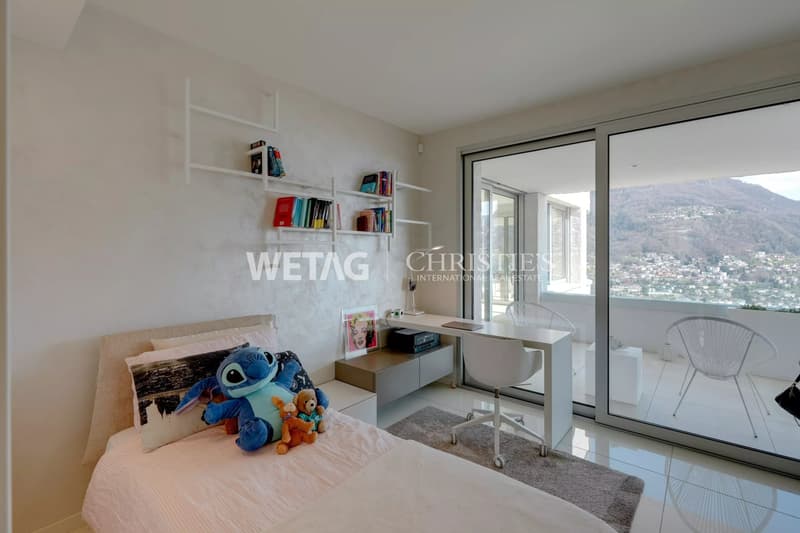 Lugano-Porza: Elegante Wohnung mit Blick auf den Luganersee & privatem Pool  zu verkaufen ? auch als Zweitwohnsitz möglich (12)