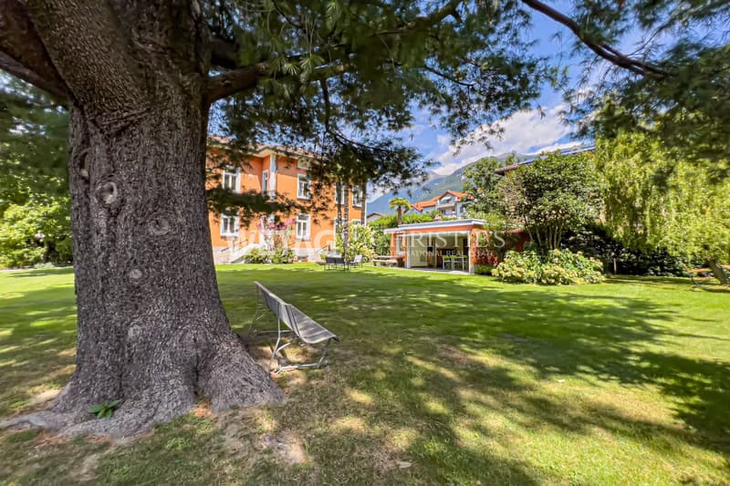 Fully renovated historic villa with large garden in Arbedo for sale (12)