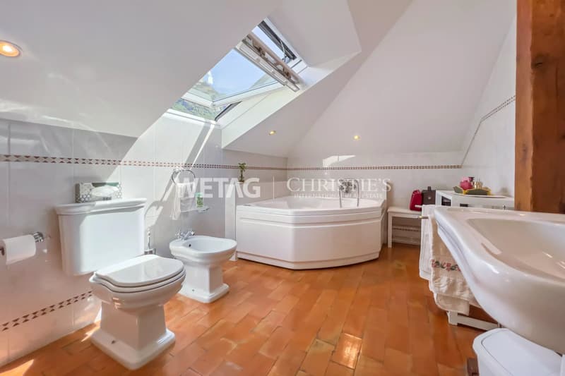 Fully renovated historic villa with large garden in Arbedo for sale (8)
