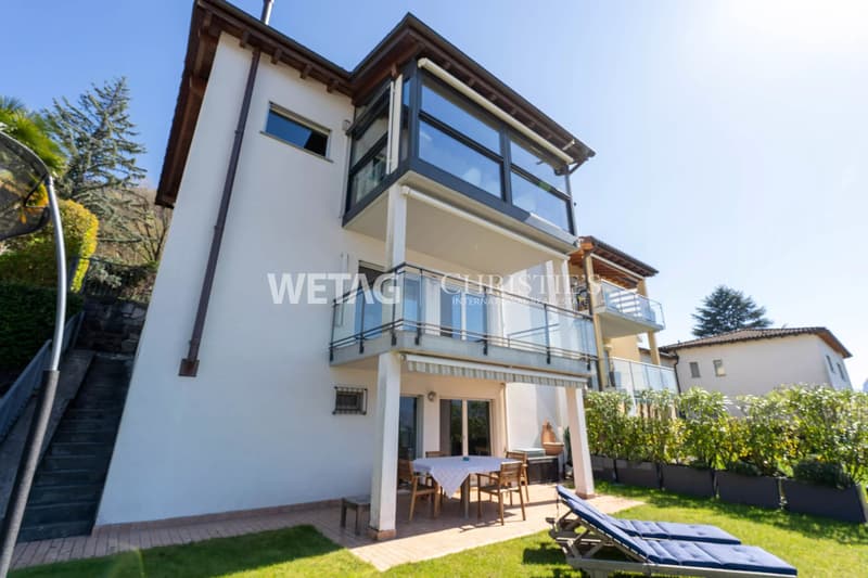 Lugano-Viganello: Elegante villa con terrazza panoramica spaziosa in vendita (1)