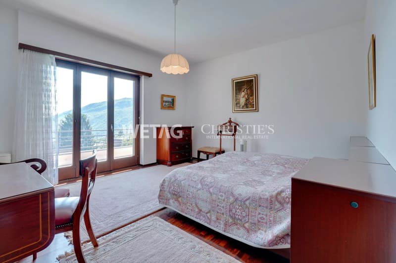 Lugano/Rovio: Villa with pool & magnificent, open view of Lake Lugano for sale, ideal also as a second home (5)