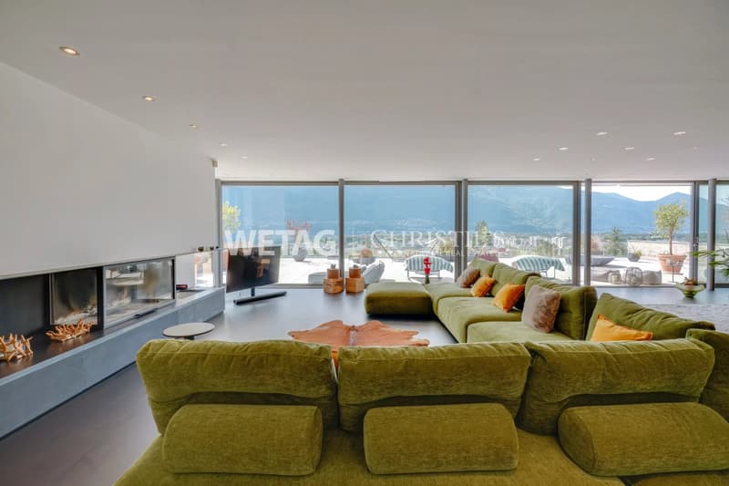 Bright & exclusive penthouse apartment with large terrace & panoramic view for sale in Locarno (12)
